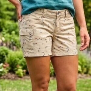 Eddie Bauer Beige Floral Women's Shorts